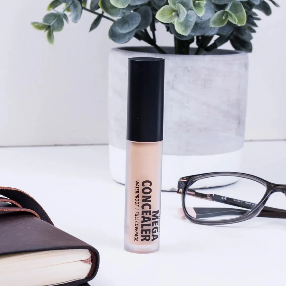 Moira MEGA CONCEALER™ (250, CUSTARD)